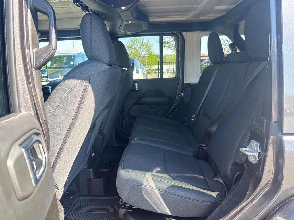 2025 Granite Crystal Metallic Clearcoat Jeep Wrangler Sahara 4xe 4X4 SUV