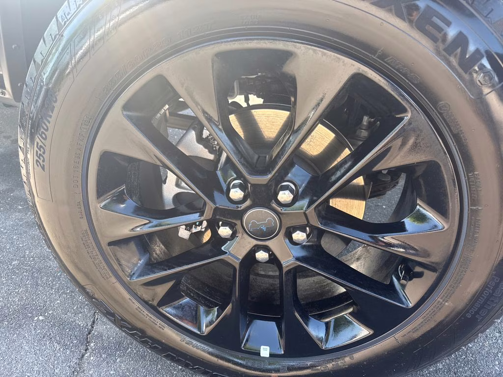 2025 Granite Crystal Metallic Clearcoat Jeep Wrangler Sahara 4xe 4X4 SUV