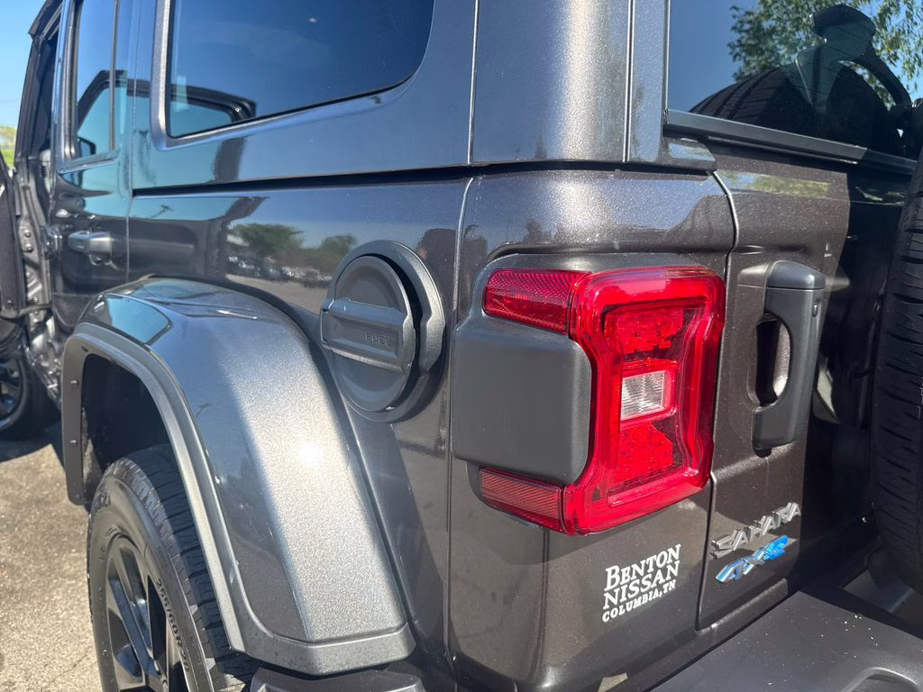 2025 Granite Crystal Metallic Clearcoat Jeep Wrangler Sahara 4xe 4X4 SUV