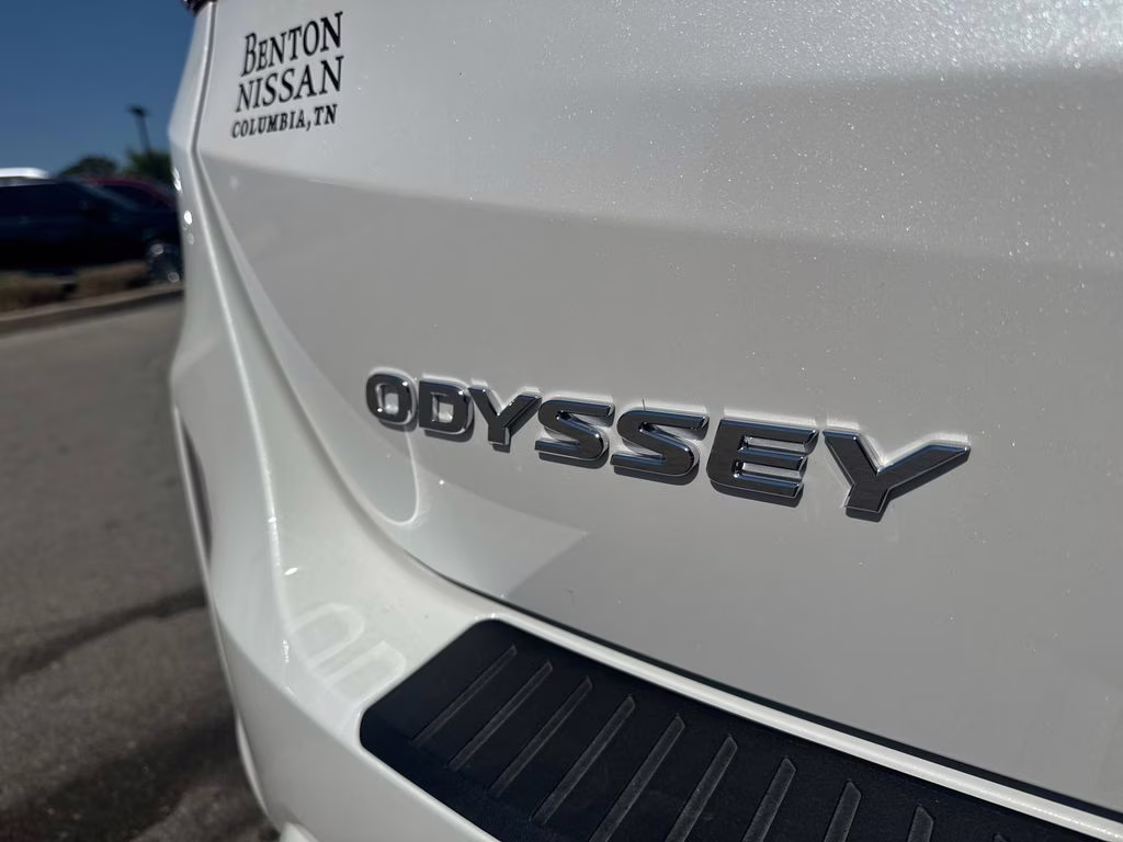 2025 Platinum White Pearl Honda Odyssey EX-L FWD Van