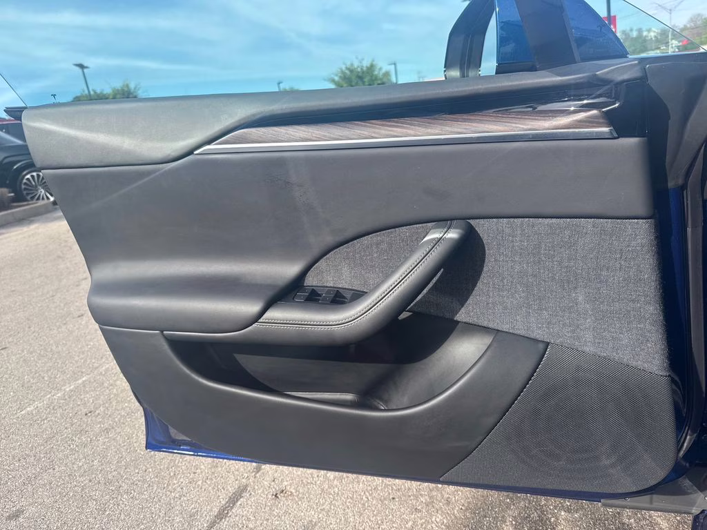 2021 Deep Blue Metallic Tesla Model S Plaid AWD Hatchback