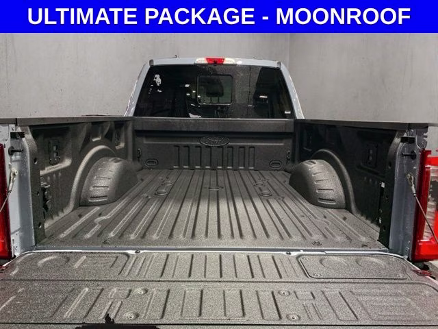 2026 Glacier Gray Metallic Tri-Coat Ford Super Duty F-350 SRW Lariat Black Appearance 4X4 Truck