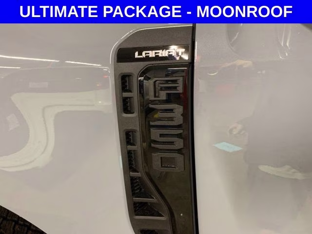 2026 Glacier Gray Metallic Tri-Coat Ford Super Duty F-350 SRW Lariat Black Appearance 4X4 Truck