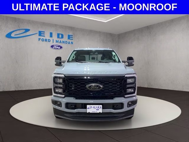 2026 Glacier Gray Metallic Tri-Coat Ford Super Duty F-350 SRW Lariat Black Appearance 4X4 Truck