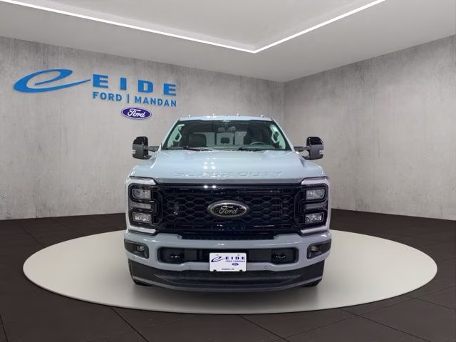 2026 Glacier Gray Metallic Tri-Coat Ford Super Duty F-350 SRW Lariat 4X4 Truck