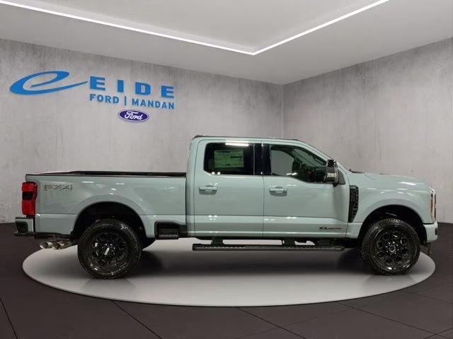 2026 Glacier Gray Metallic Tri-Coat Ford Super Duty F-350 SRW Lariat 4X4 Truck