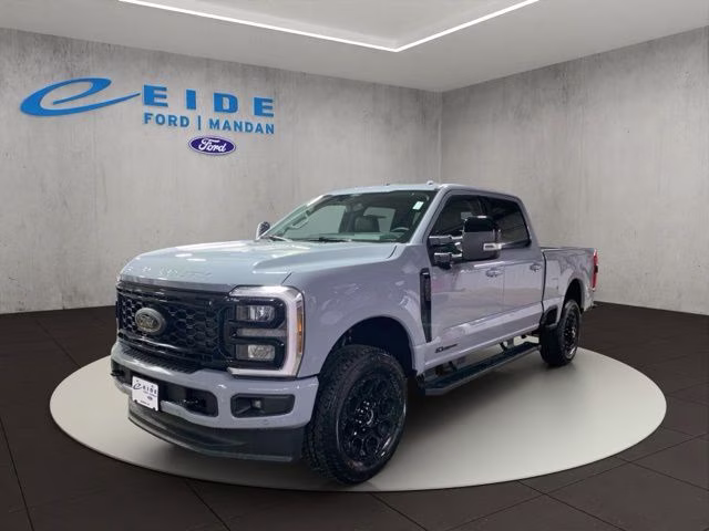 2026 Glacier Gray Metallic Tri-Coat Ford Super Duty F-350 SRW Lariat 4X4 Truck