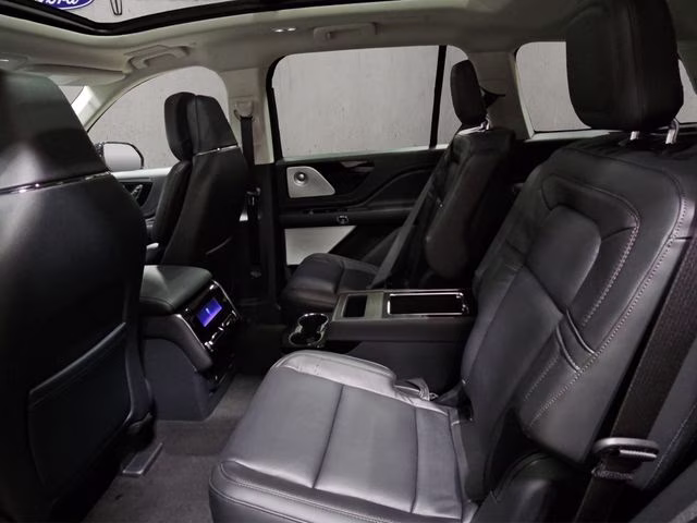 2026 Infinite Black Metallic Clearcoat Lincoln Aviator Reserve AWD SUV