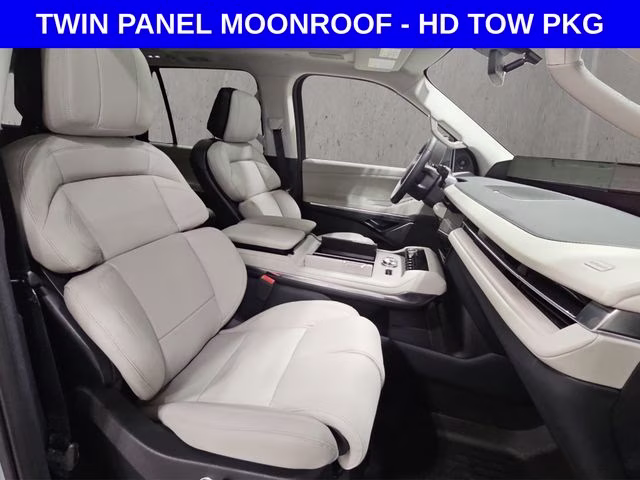 2026 Flight Blue Metallic Clearcoat Lincoln Navigator L Reserve 4X4 SUV
