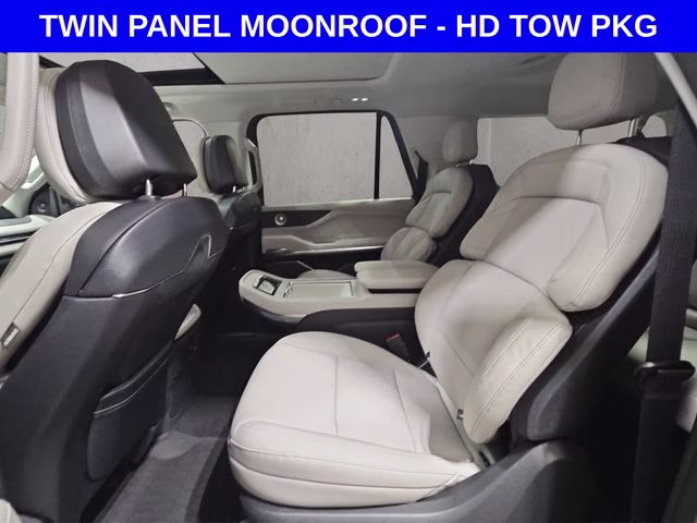 2026 Flight Blue Metallic Clearcoat Lincoln Navigator L Reserve 4X4 SUV