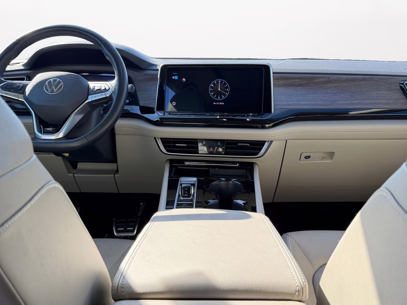 2024 White Volkswagen Atlas 2.0T SEL Premium R-Line AWD SUV