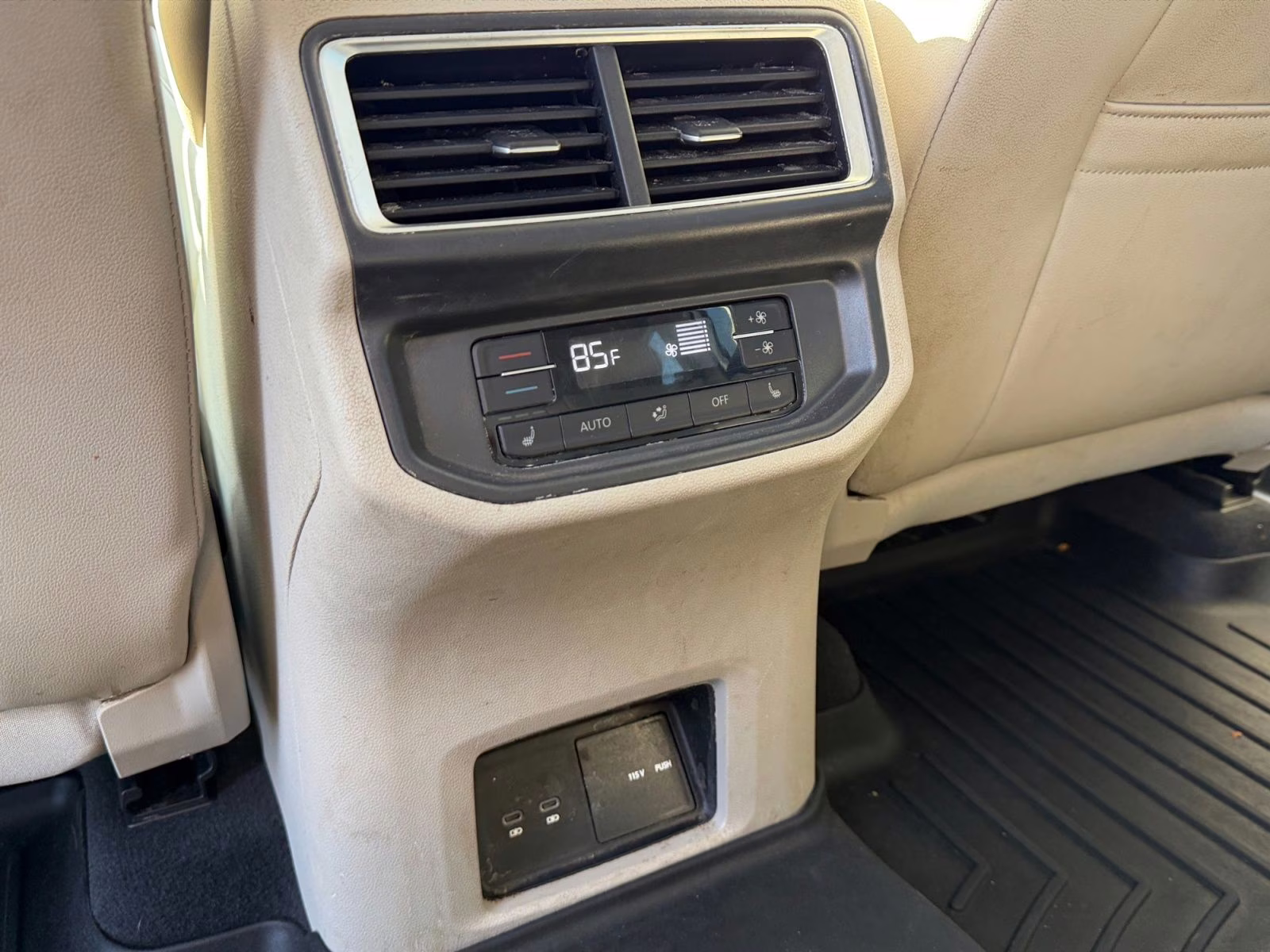 2024 White Volkswagen Atlas 2.0T SEL Premium R-Line AWD SUV