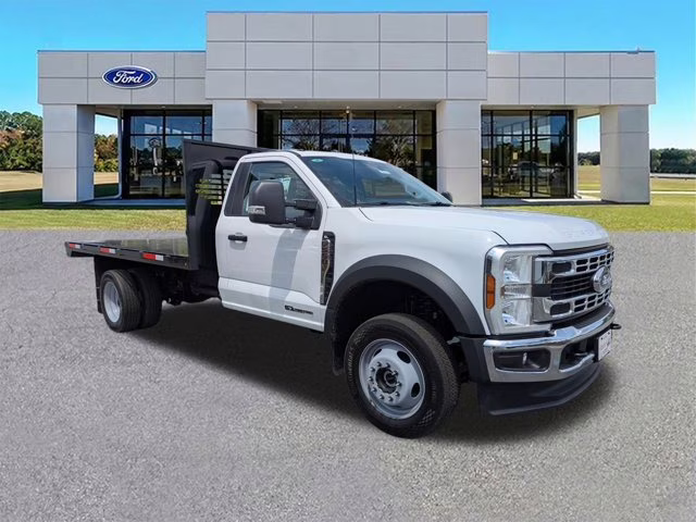 2026 Oxford White Ford Super Duty F-550 DRW XL 4X4 Truck
