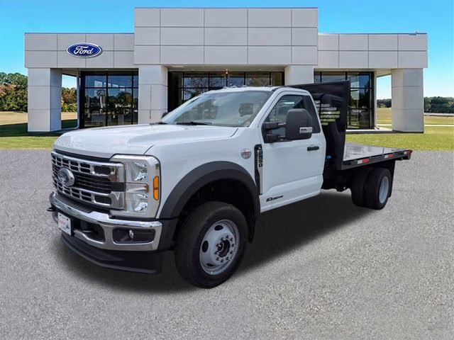 2026 Oxford White Ford Super Duty F-550 DRW XL 4X4 Truck