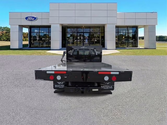 2026 Oxford White Ford Super Duty F-550 DRW XL 4X4 Truck