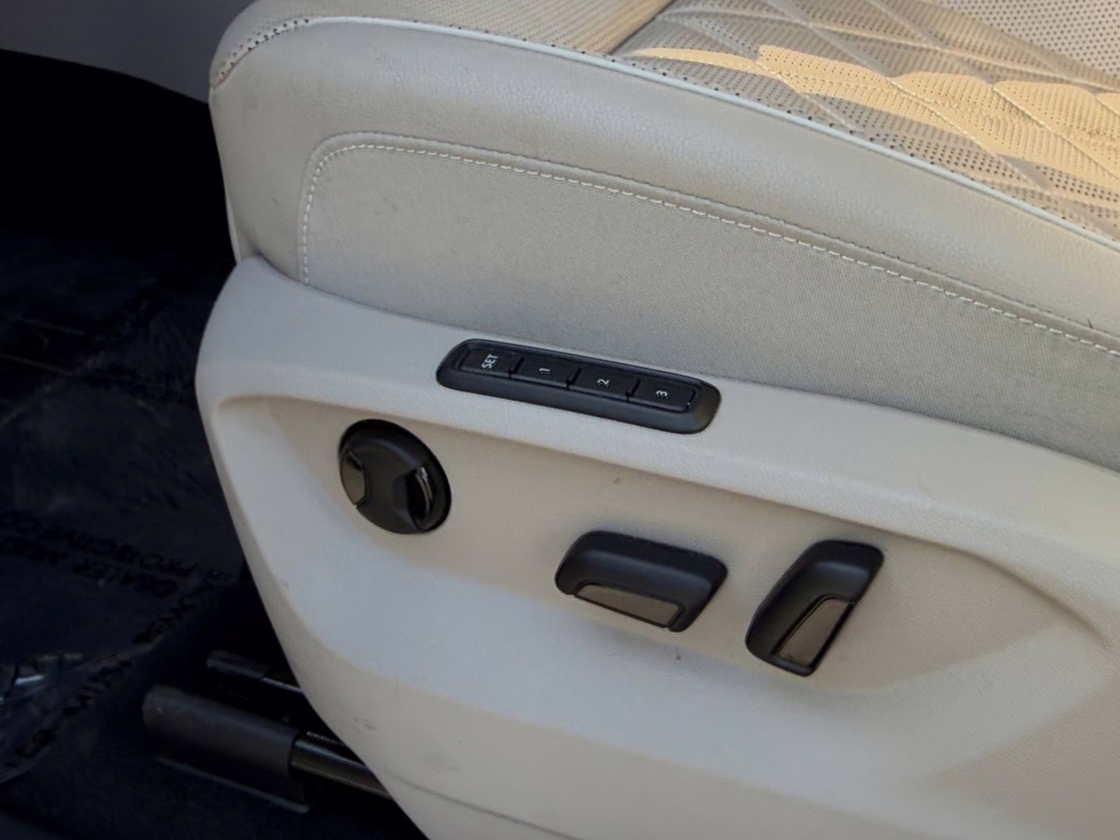 2024 White Volkswagen Atlas 2.0T SEL Premium R-Line AWD SUV