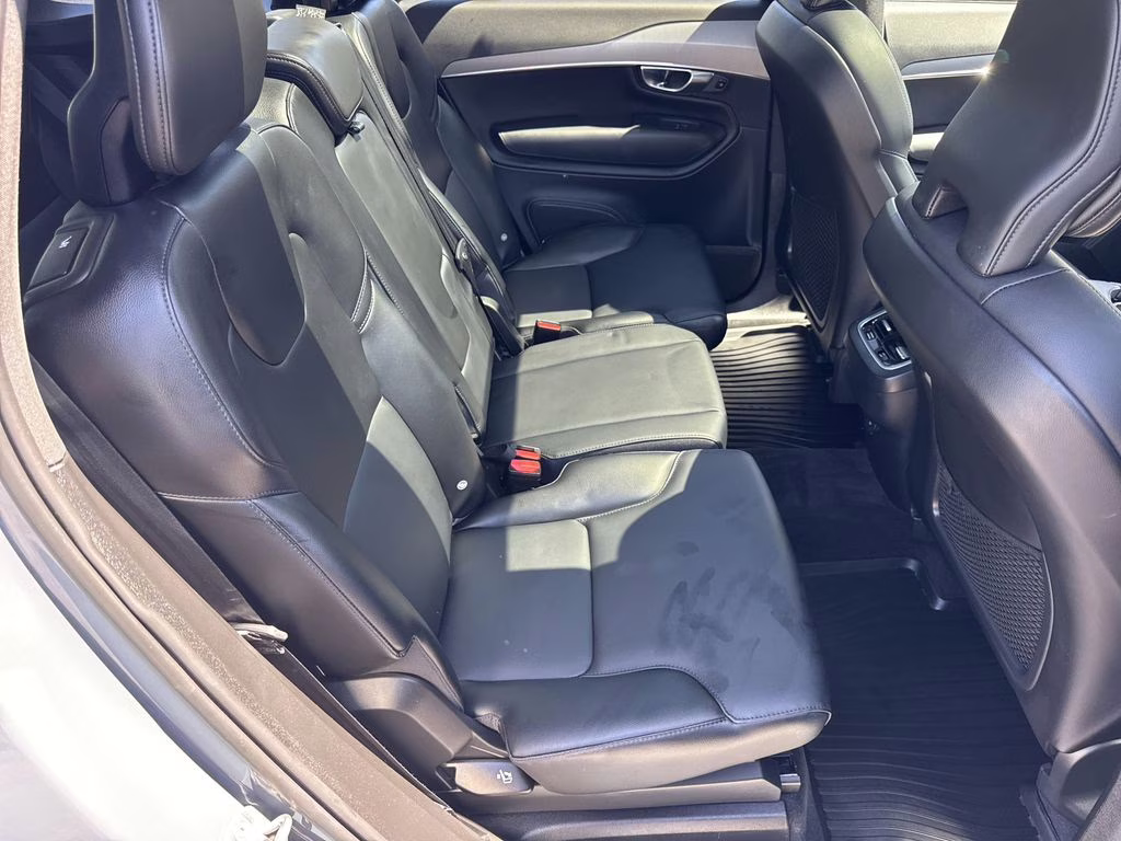 2023 Gray Metallic Volvo XC90 B5 Core AWD SUV