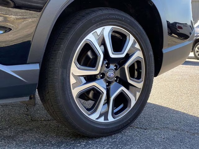 2023 Crystal Black Silica Subaru Ascent Limited AWD SUV