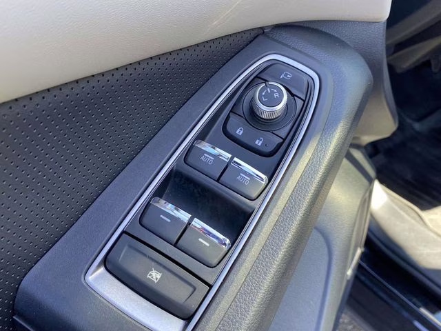 2023 Crystal Black Silica Subaru Ascent Limited AWD SUV