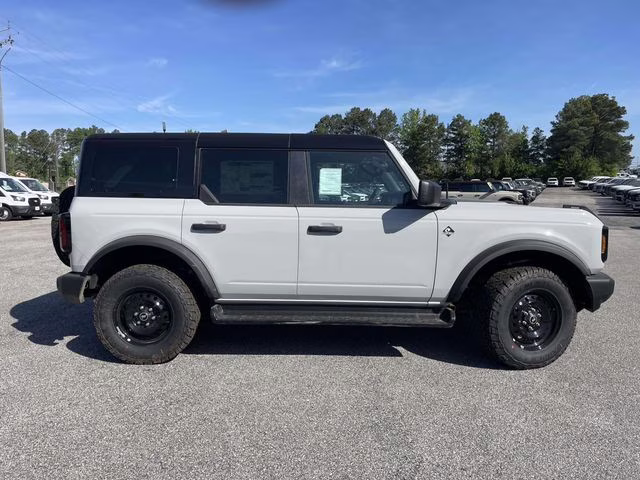 2026 Avalanche Ford Bronco Outer Banks 4X4 SUV
