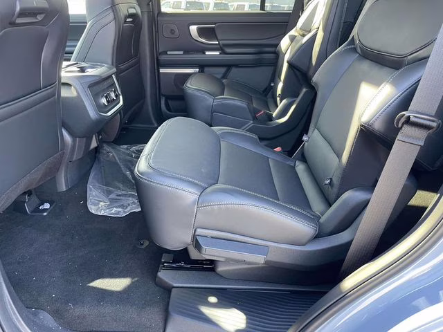 2026 Gray Metallic Ford Expedition Platinum 4X4 SUV