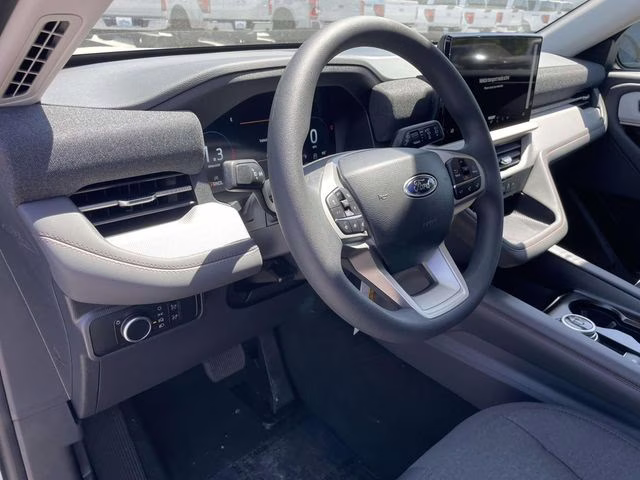 2026 White Metallic Ford Explorer Active RWD SUV