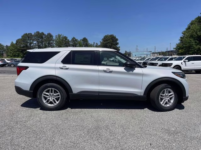 2026 White Metallic Ford Explorer Active RWD SUV