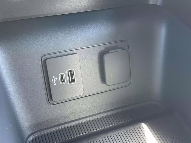 2026 White Metallic Ford Explorer Active RWD SUV