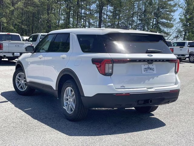 2026 White Ford Explorer Active RWD SUV