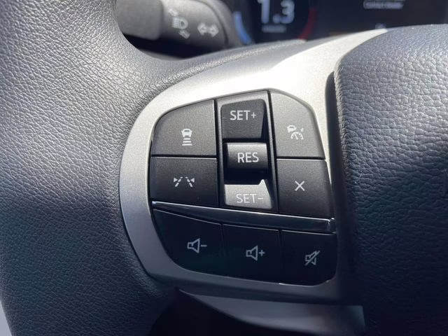 2026 White Metallic Ford Explorer Active RWD SUV