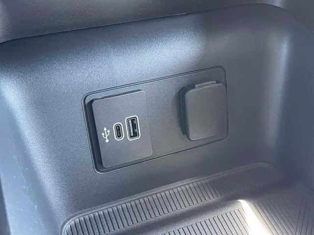 2026 White Metallic Ford Explorer Active RWD SUV