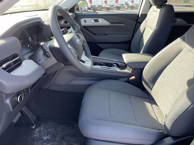 2026 White Ford Explorer Active RWD SUV