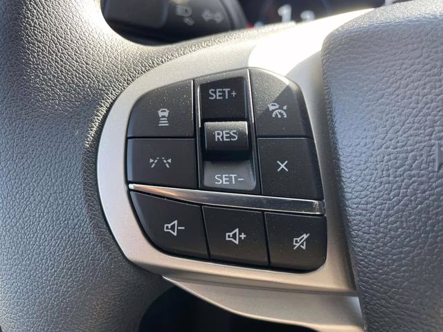 2026 White Ford Explorer Active RWD SUV