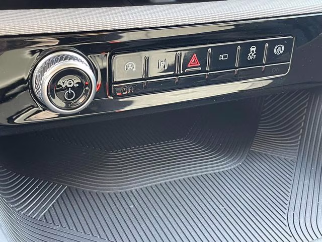 2026 White Ford Explorer Active RWD SUV