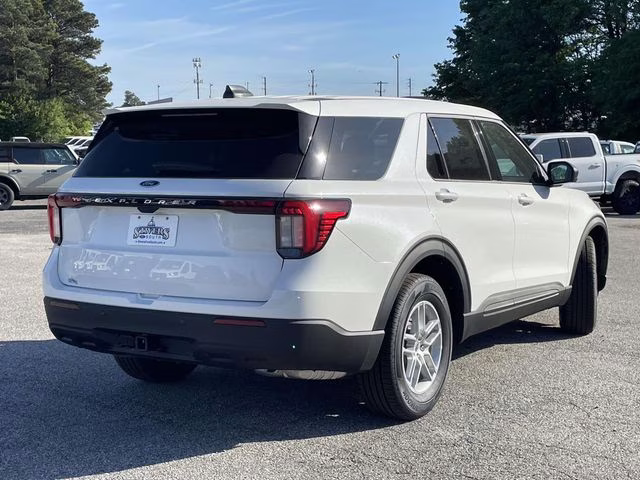 2026 White Ford Explorer Active RWD SUV