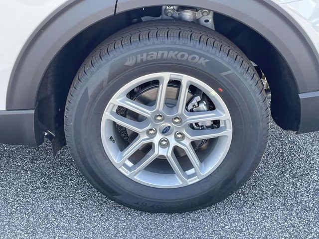 2026 White Ford Explorer Active RWD SUV