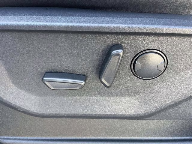 2026 Avalanche Ford Super Duty F-250 SRW Lariat 4X4 Truck