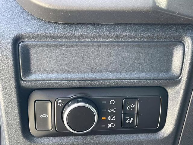 2026 Oxford White Ford F-150 XL 4X4 Truck