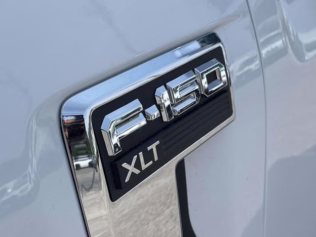 2026 Oxford White Ford F-150 XLT 4X4 Truck
