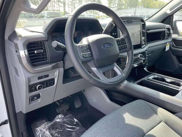 2026 Oxford White Ford F-150 XLT 4X4 Truck