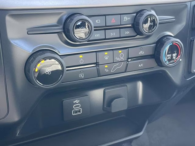 2026 Oxford White Ford F-150 XL 4X4 Truck