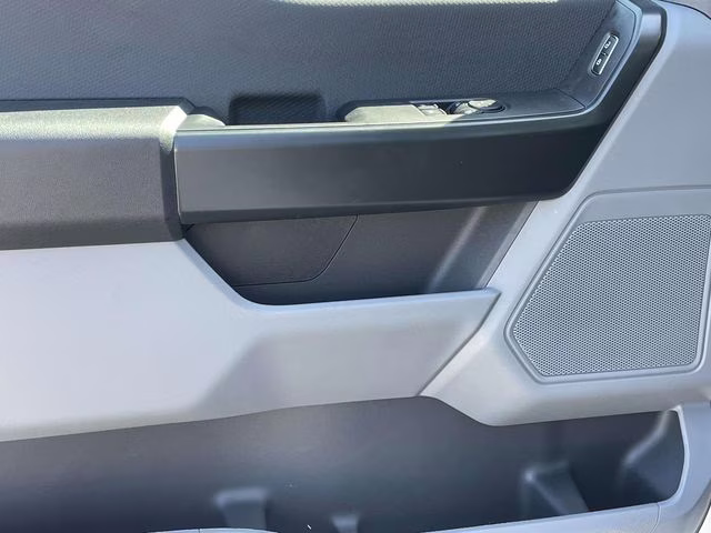 2026 Oxford White Ford F-150 XL 4X4 Truck