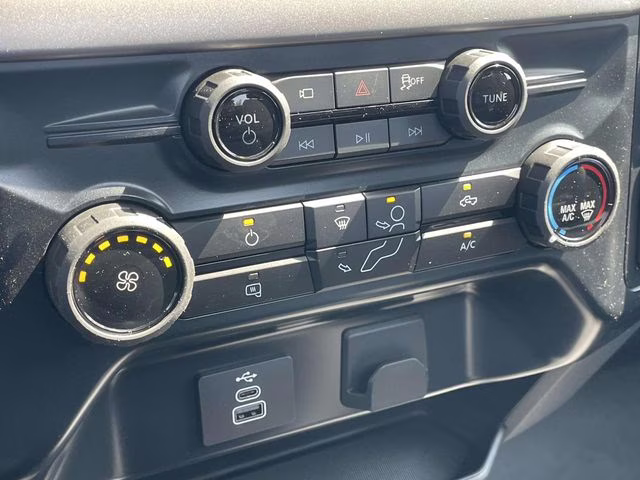 2026 Oxford White Ford F-150 XL 4X4 Truck