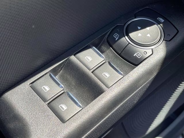 2026 White Metallic Ford Bronco Sport Badlands 4X4 SUV