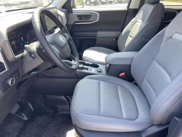 2026 White Metallic Ford Bronco Sport Badlands 4X4 SUV