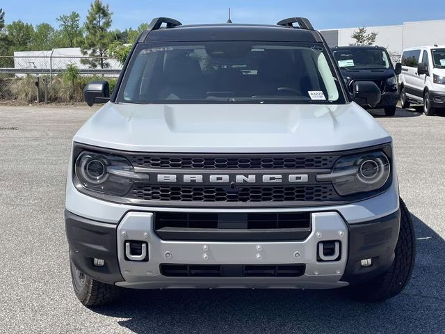 2026 White Metallic Ford Bronco Sport Badlands 4X4 SUV