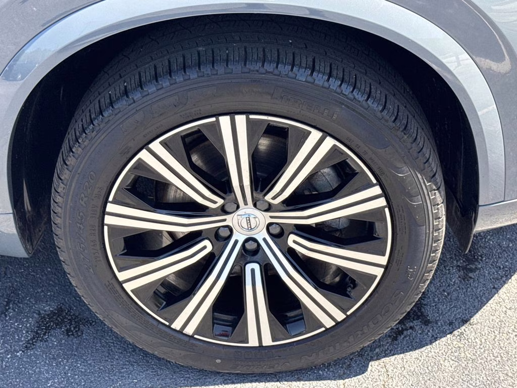 2023 Gray Metallic Volvo XC90 B5 Core AWD SUV