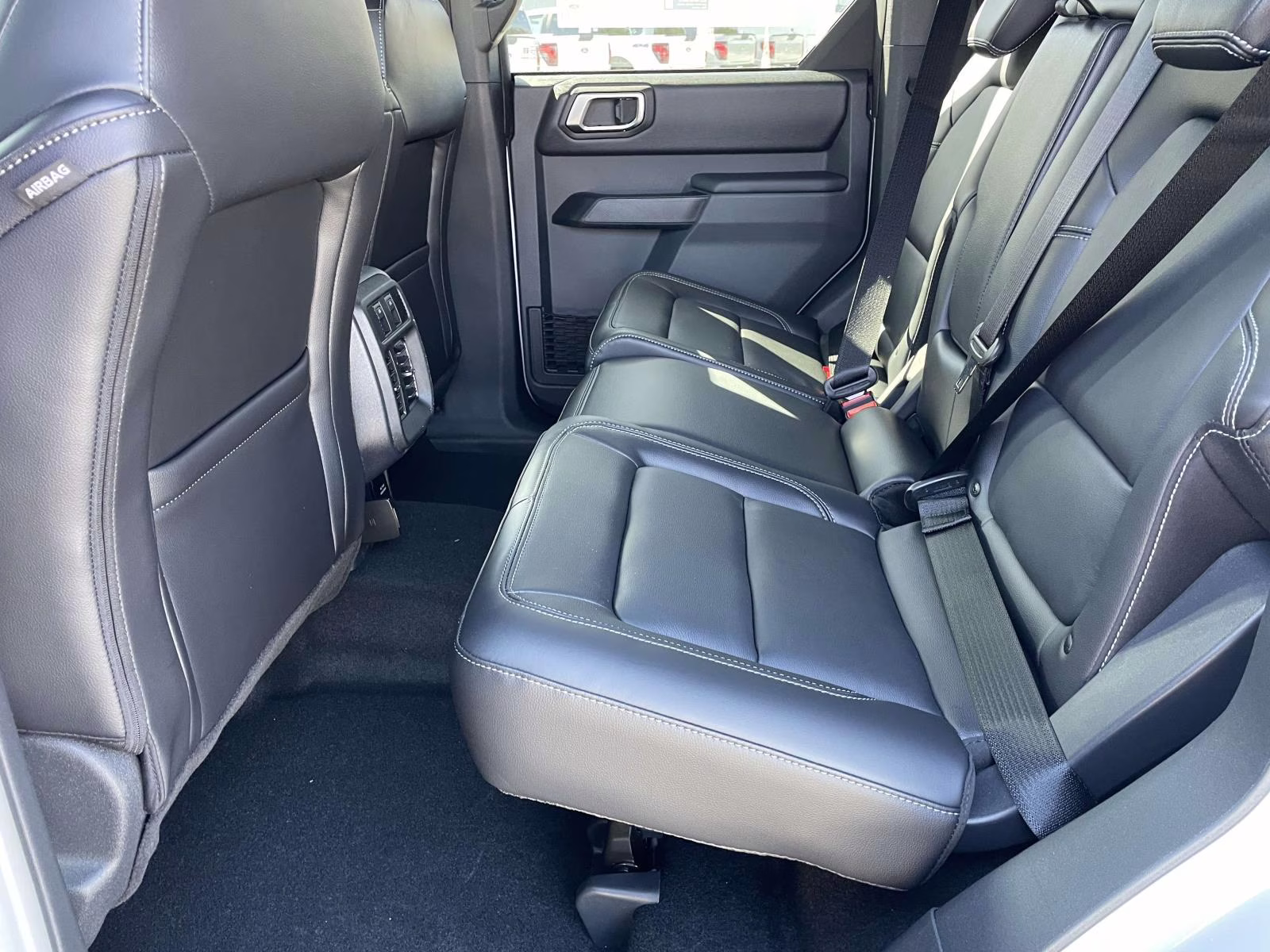 2026 Avalanche Ford Bronco Outer Banks 4X4 SUV