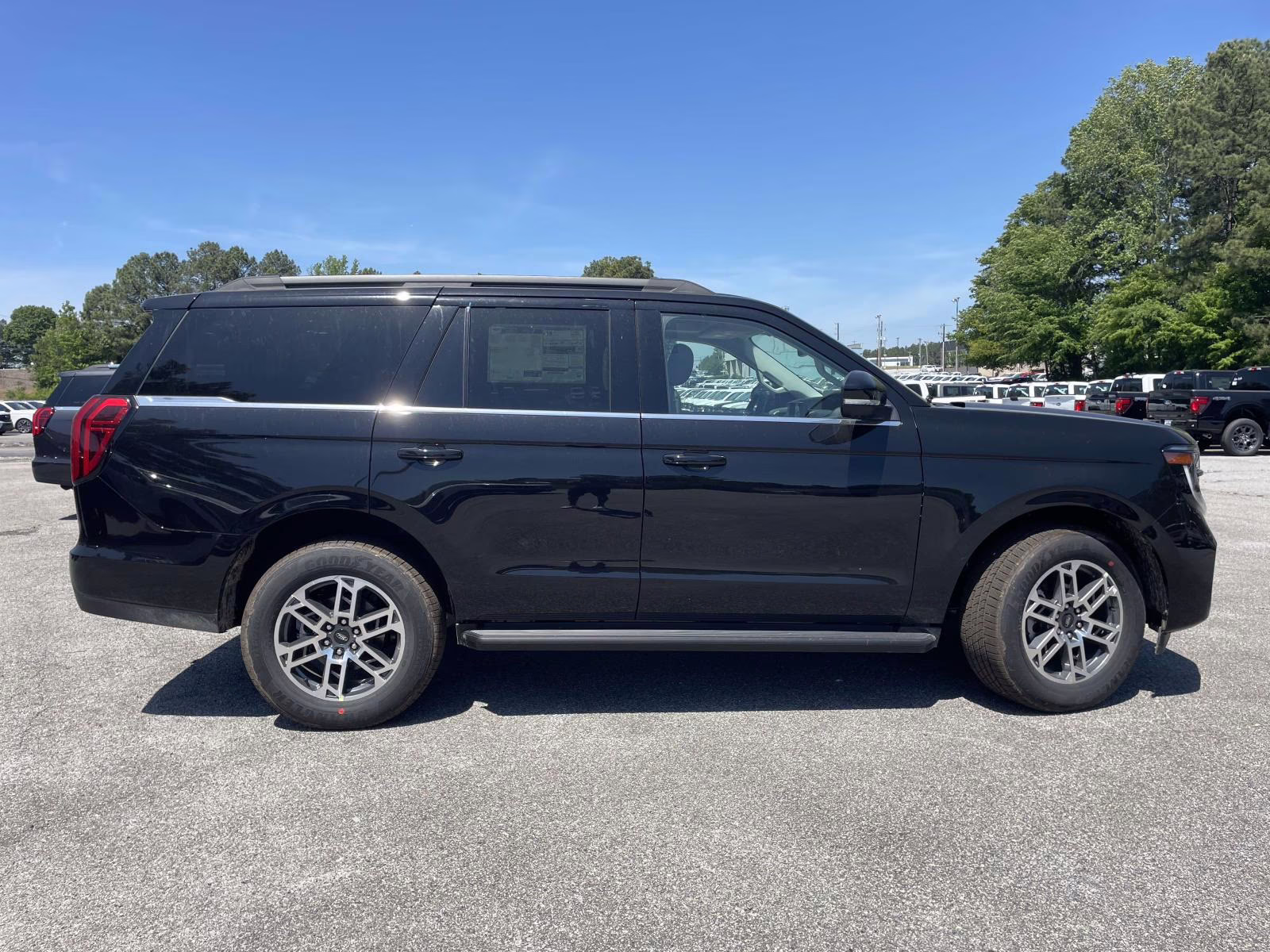 2026 Black Metallic Ford Expedition Active RWD SUV