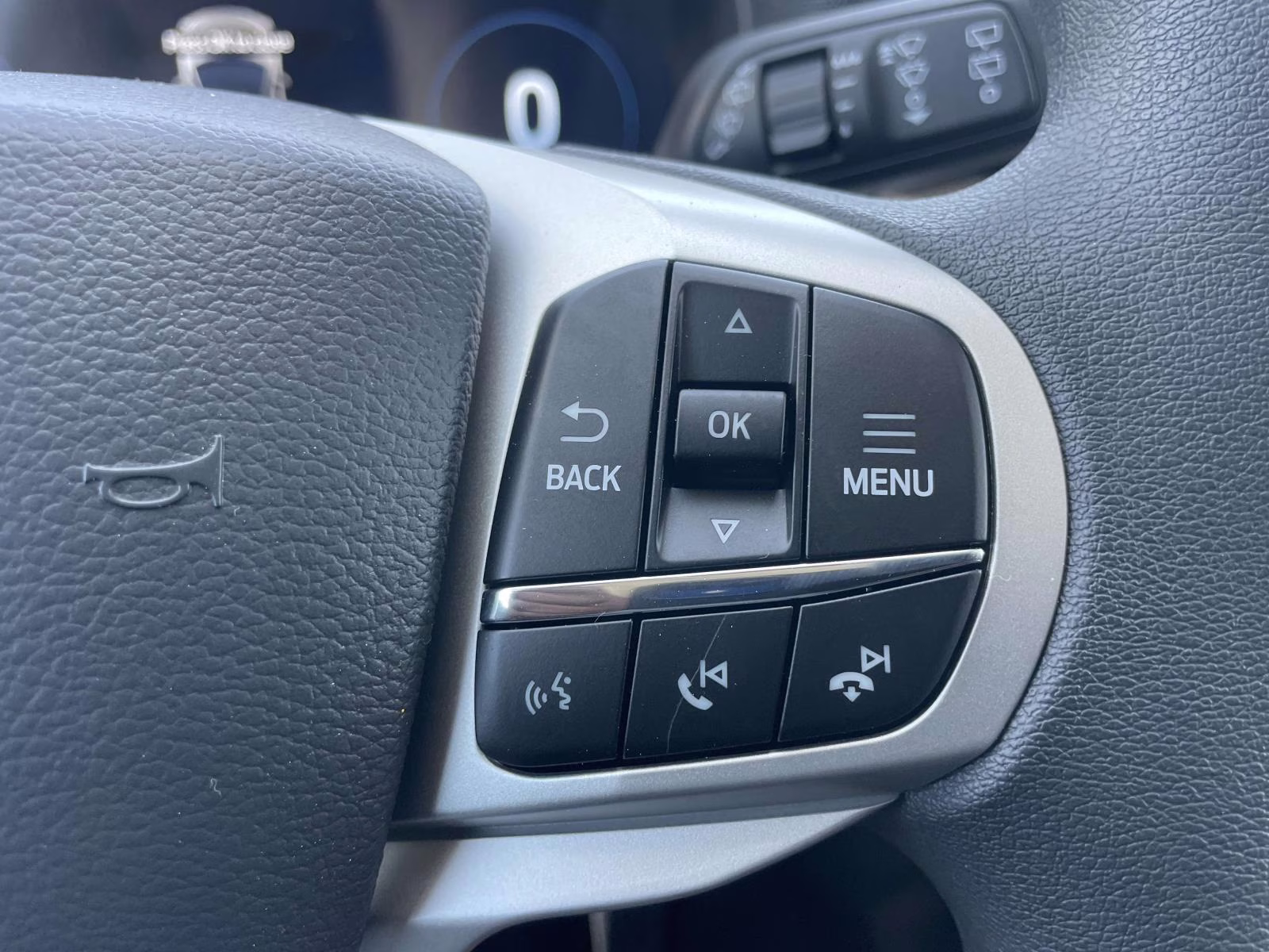 2026 White Ford Explorer Active RWD SUV